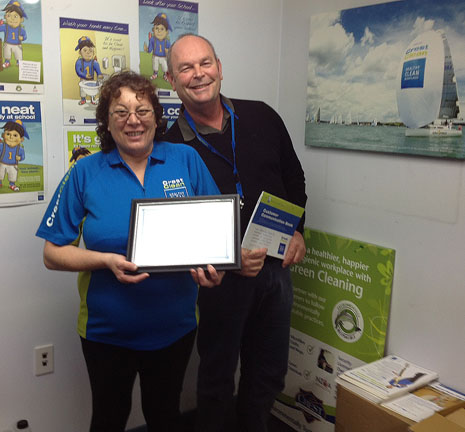 Regional Director Steve O’Connell awarding Aroha Metuamate with her 3 Years Long Service Certificate.