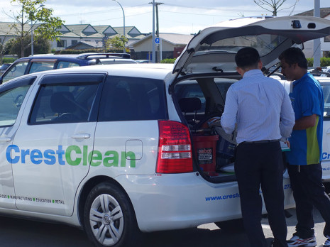 CrestClean Waikato/Bay of Plenty Quality Assurance Co-ordinator Jason Cheng audited vehicles as part of the Tauranga team meeting.