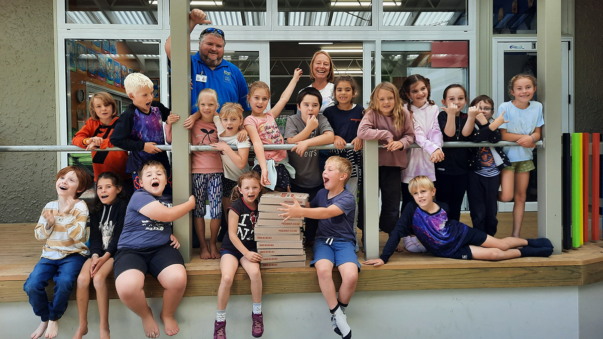 CrestClean rewards pupils for “outstandingly clean” classroom