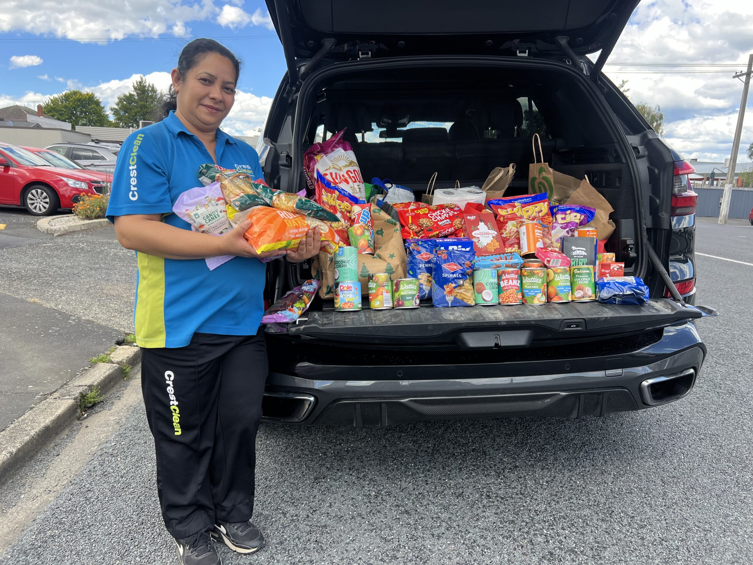 CrestClean supports ‘Food Help Dunedin’ to bring Christmas cheer